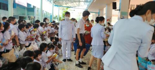 08 11 kratong103