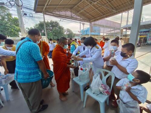 08 11 kratong161