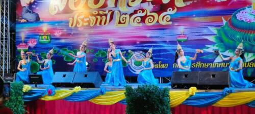 08 11 kratong083