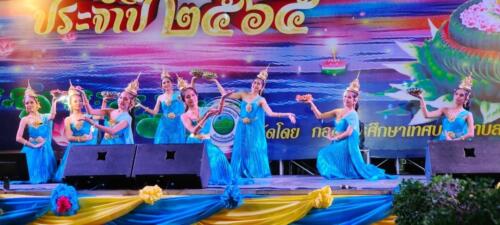 08 11 kratong093