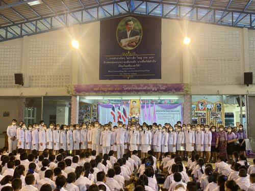 LINE ALBUM วันเฉลิมพระชนมพรรษาสมเด็จพระบรมราชิน 59
