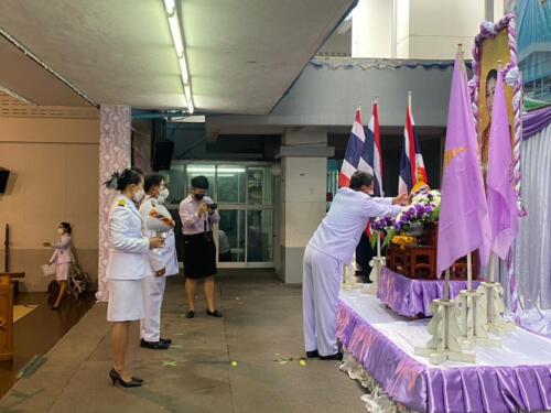 LINE ALBUM วันเฉลิมพระชนมพรรษาสมเด็จพระบรมราชิน 71